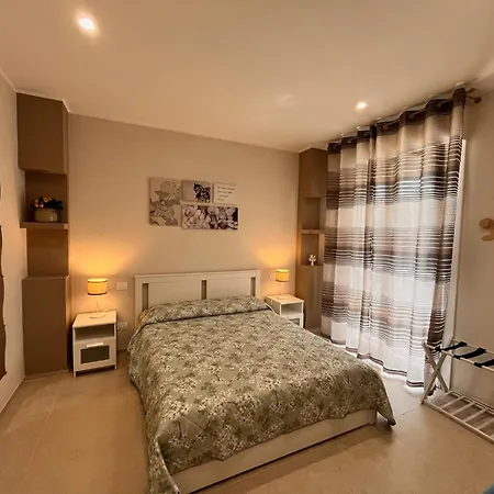 Ginestre * 西尼加利亚